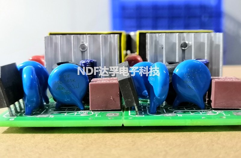 壓敏電阻器爆裂是什么情況引起的？